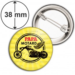Badge 38mm Epingle Papa Motard - Moto Ailée Fond Jaune
